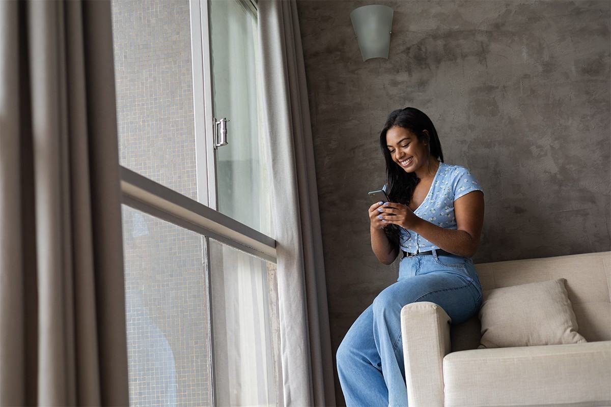 Astrology for Long-Distance Relationships: Staying Connected